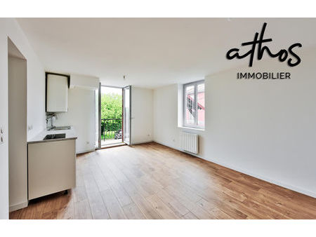location appartement 3 pièces 43 m² collonges-au-mont-d'or (69660)