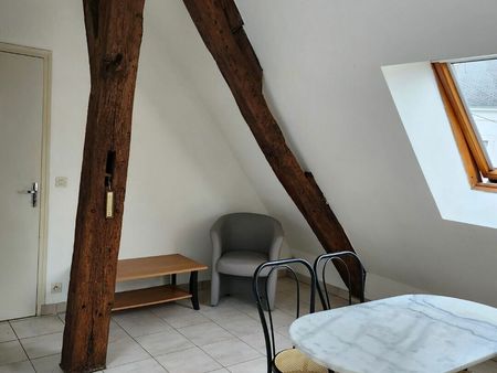 location appartement  m² t-1 à mamers  260 €