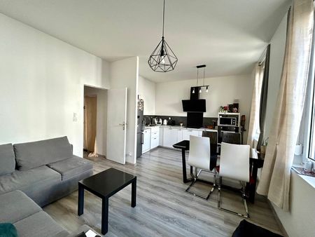 location appartement  40.81 m² t-2 à reims  800 €