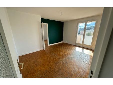 location appartement  66.2 m² t-3 à saint-étienne  650 €