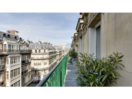 paris 8th district a 3-bed apartment with a balcony  paris  pa 75008 residence/apartment f