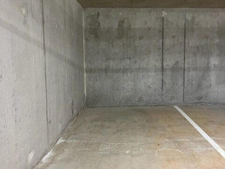 location garage box et parking à vertou (44120) : à louer / vertou