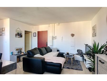 location appartement  m² t-2 à abbeville  610 €