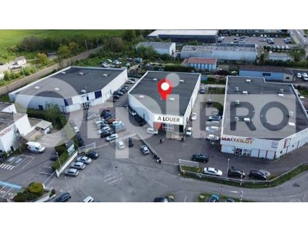local commercial 980 m²