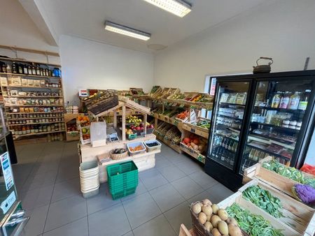 urgent épicerie fruits & légumes  épicerie fine  charcuterie  fromages et caviste