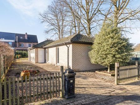 rustig gelegen grond met woning nabij centrum nijlen