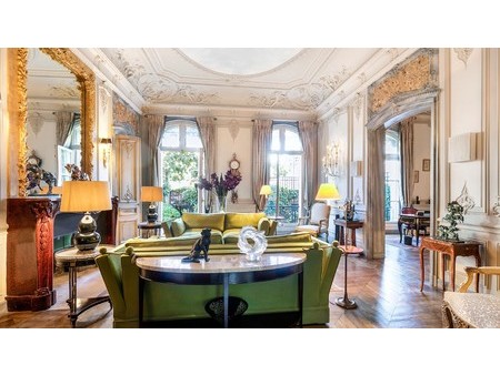 paris 8th district an exceptional apartment in a prime location  paris  pa 75008 residence