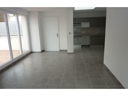 location appartement 3 pièces 62 m² portet-sur-garonne (31120)