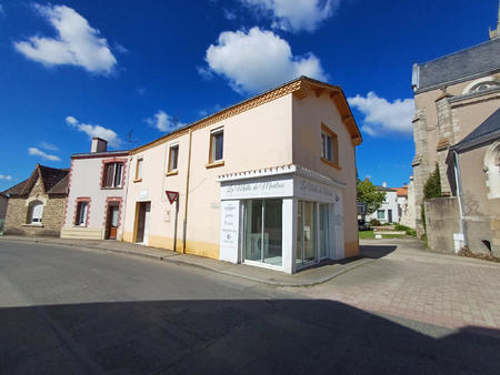 location bureaux et commerces à saint-philbert-de-bouaine (85660) : à louer / saint-philbe