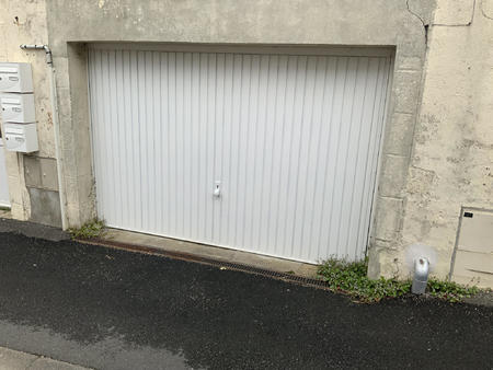 location garage box et parking à la gaubretière (85130) : à louer / la gaubretière