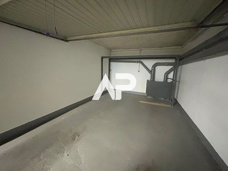 parking / box montmorency 20 m2