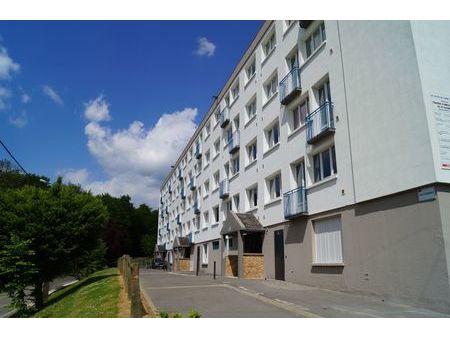 appartement t4 d'une superficie de 77 m2