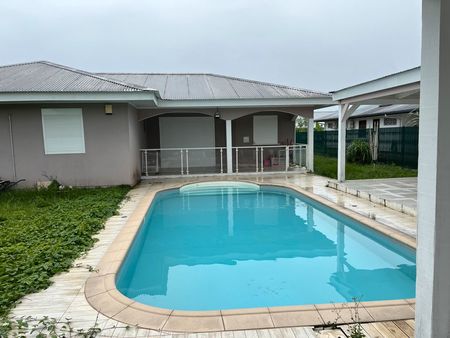 villa meublée avec piscine sur montjoly