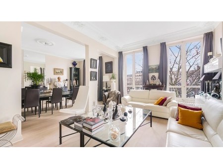 paris 4th district an ideal pied a terre  paris  pa 75004 residence/apartment for sale