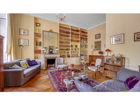 versailles notre-dame - a superb 4/5 bed apartment    78000 residence/apartment for sale