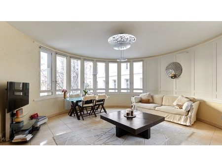 paris 16th district an ideal pied a terre  paris  pa 75016 residence/apartment for sale