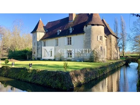 beautiful 16th  17th and 18th century chateau    po 16000 chateau for sale