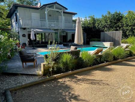 villa de charme " lilas" de 200 m² + piscine au cap-ferret (piraillan) à 80 m de la plage.