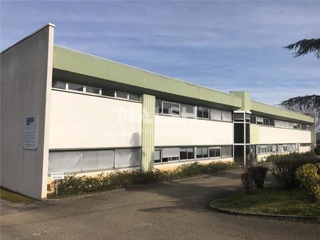 location d'entrepôt de 4 065 m² à la roche-vineuse - 71960