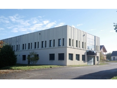location d'entrepôt de 980 m² à saint-laurent-en-grandvaux - 39150