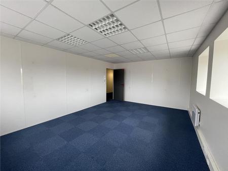 location de bureau de 325 m² à évreux - 27000