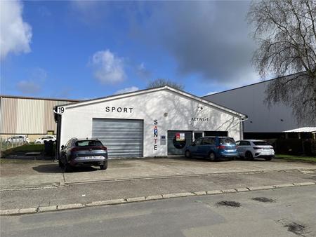 location d'entrepôt de 340 m² à isneauville - 76230