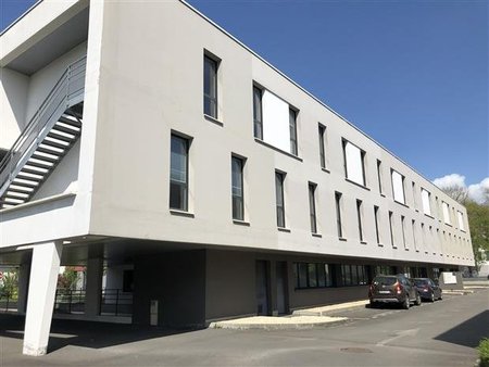 location bureau st gregoire 457 m²
