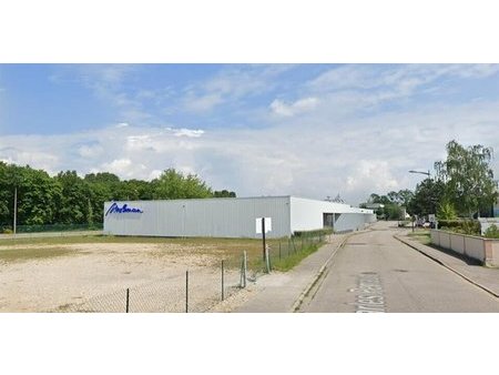 location commerce cleon 1 140 m²