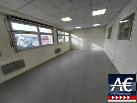 location d'entrepôt de 445 m² à nantes - 44000