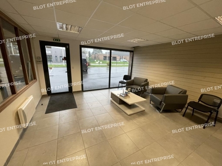 location d'entrepôt de 243 m² à mellac - 29300