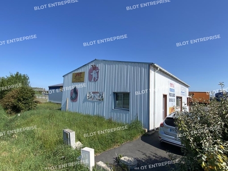 location d'entrepôt de 300 m² à mellac - 29300