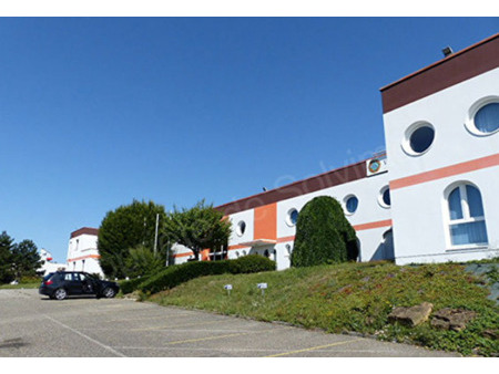 location de local commercial de 4 957 m² à faulquemont - 57380