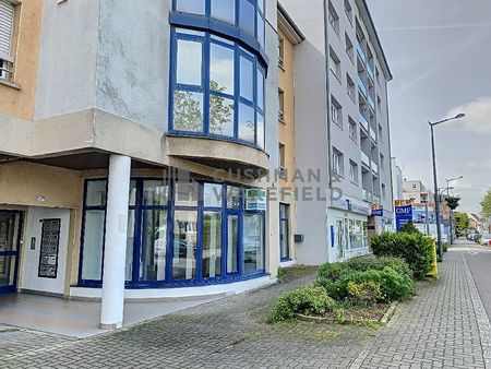 location de local commercial de 106 m² à illkirch-graffenstaden - 67400