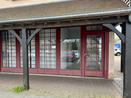 local commercial à saint lubin des joncherets