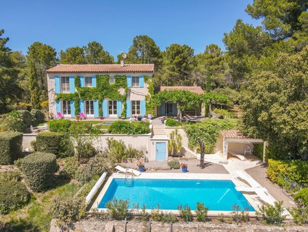 provence - var: stijlvolle provençaalse bastide (5 sk  3 bk) met zwembad op een halve hect
