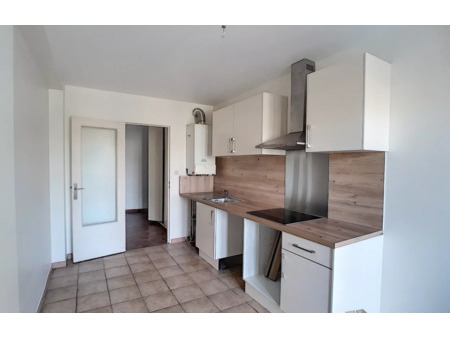location appartement 4 pièces 91 m² montpellier (34090)