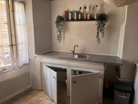 appartement 1 pièce - 32m² - pierrefeu du var