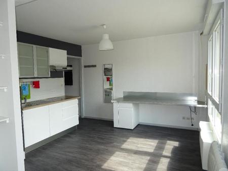 location appartement laval (53000) 1 pièce 25.13m²  455€