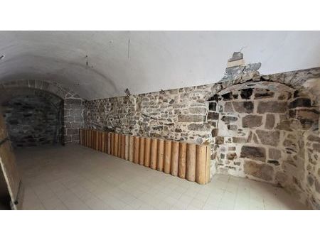 location local commercial 36m2 aubenas 07200 - 300 € - surface privée