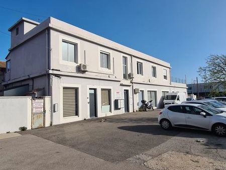 local commercial 1 pièce 80 m² port-saint-louis-du-rhône