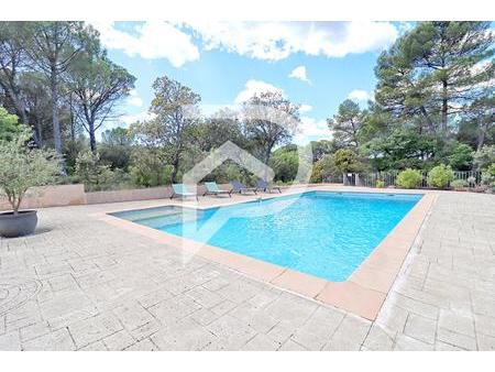 villa type 6 au calme avec piscine garages et parc arbore de 6166m2