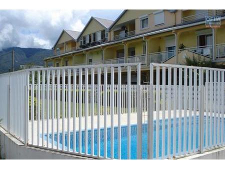 a vendre magnifique appartement de type f3 d'environ 70 m² dans résidence avec piscine au 