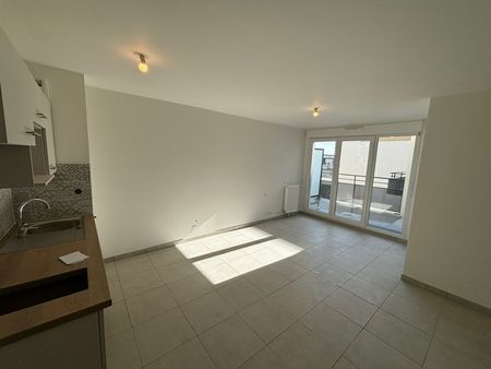 appartement t2 50 m2 + balcon + dressing + 2 parking