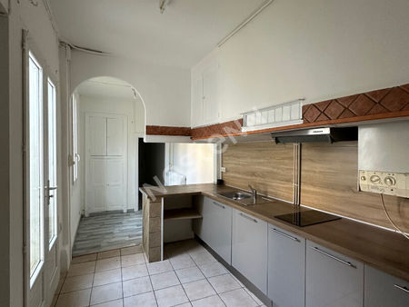 carcassonne - appartement t2 de 43 m² avec cour intérieure