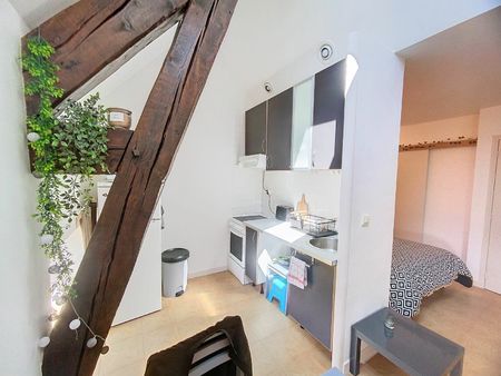 location appartement  m² t-1 à saint-flour  310 €