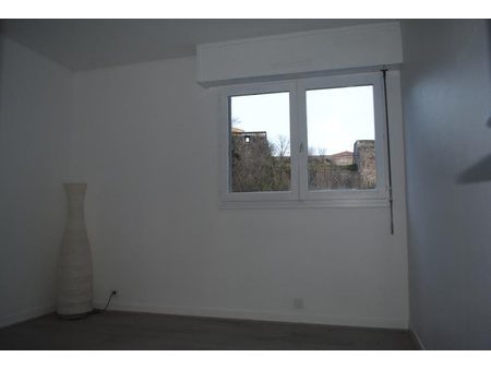 location appartement 3 pièces 78 m²
