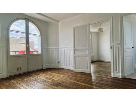 location appartement  m² t-1 à compiègne  560 €