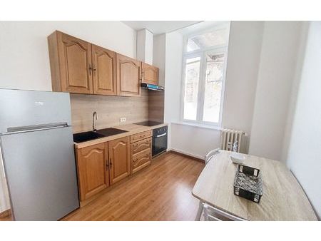location appartement  36.05 m² t-1 à saint-flour  360 €