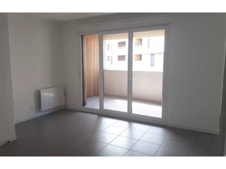 location appartement 1 pièce 35 m² lyon 7 (69007)