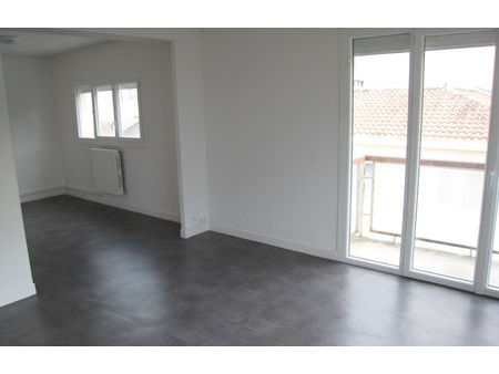 location appartement 3 pièces 63 m² auch (32000)